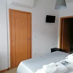 Casa Do Meio Homestay *