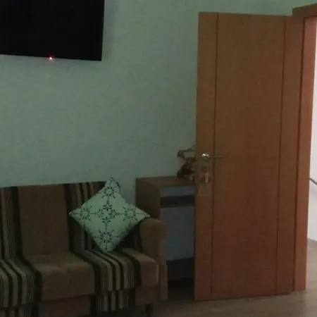 Casa Do Meio Проживание в семье