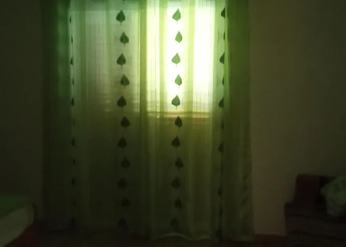 Quarto em Acomodações Particulares Casa Do Meio *