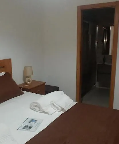 Quarto em Acomodações Particulares Casa Do Meio Alcofra