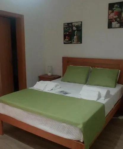 Quarto em Acomodações Particulares Casa Do Meio *