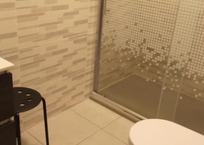 Casa Do Meio Quarto em Acomodações Particulares *