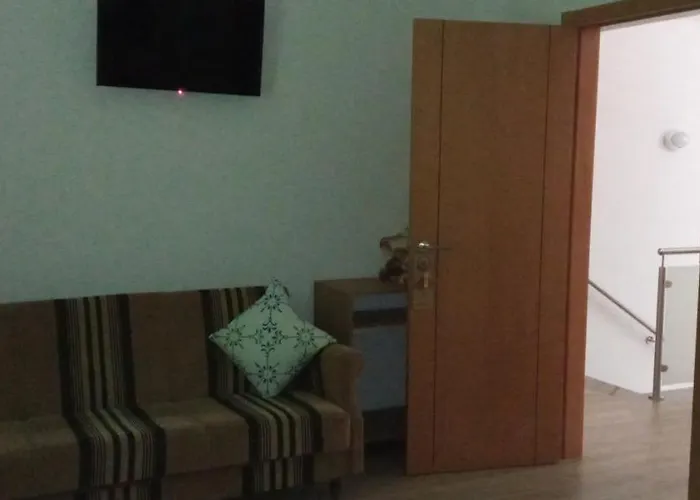 Casa Do Meio Quarto em Acomodações Particulares